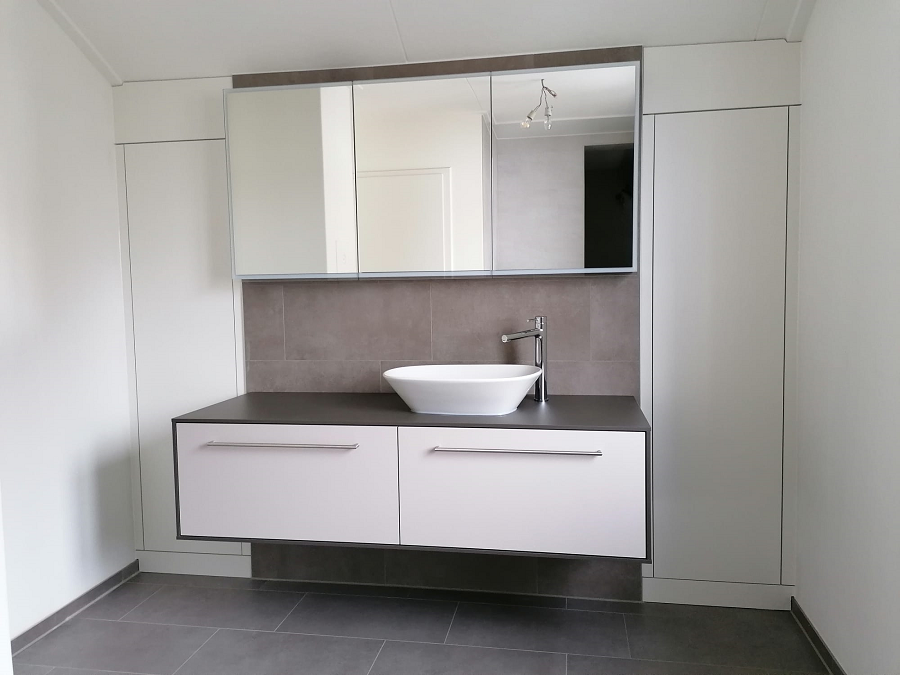 bild_ref-615c5e3679420